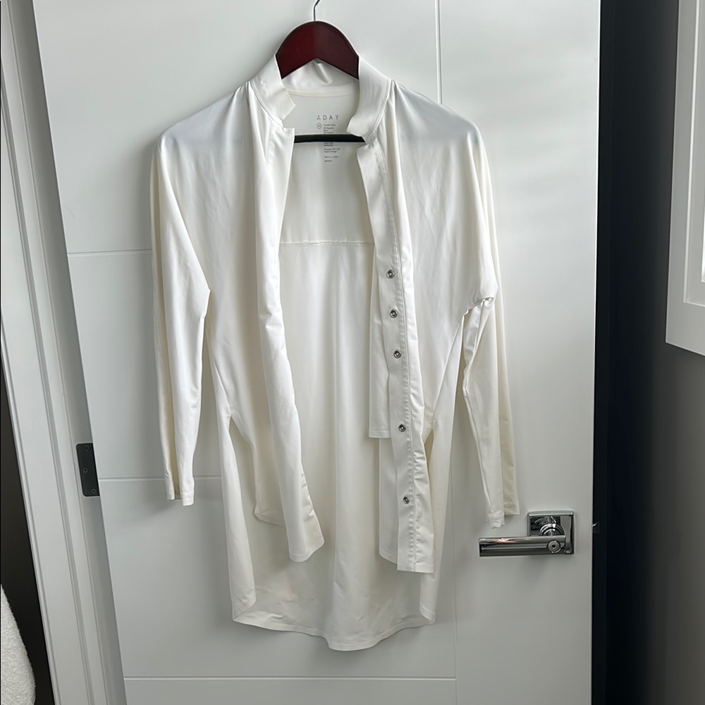 ADAY Classic White Collared Shirt
